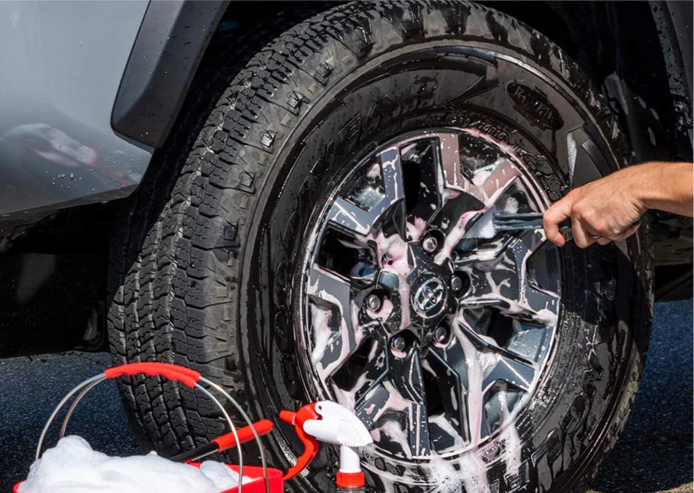 Griot's Garage Heavy-Duty Wheel Cleaner - 22 oz. - Image 3