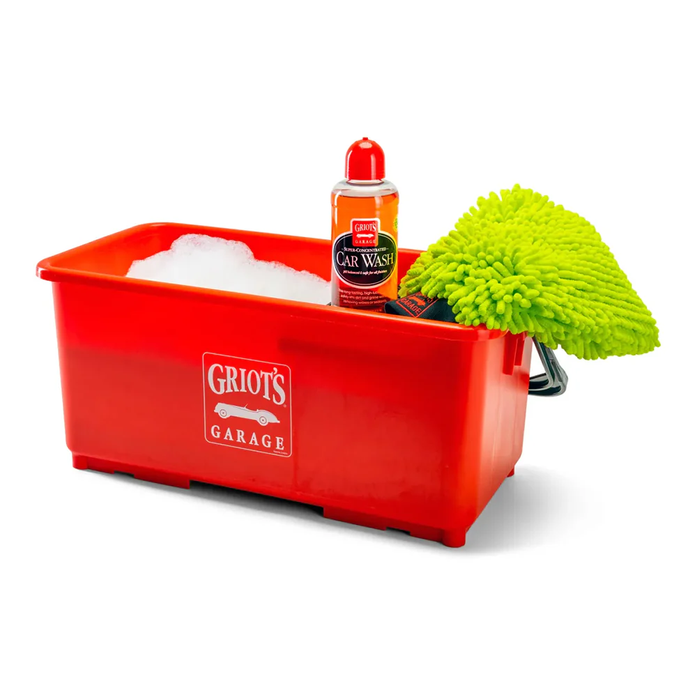 * Griot's Garage Ultimate Wash Bucket with Casters & Lid - Image 3
