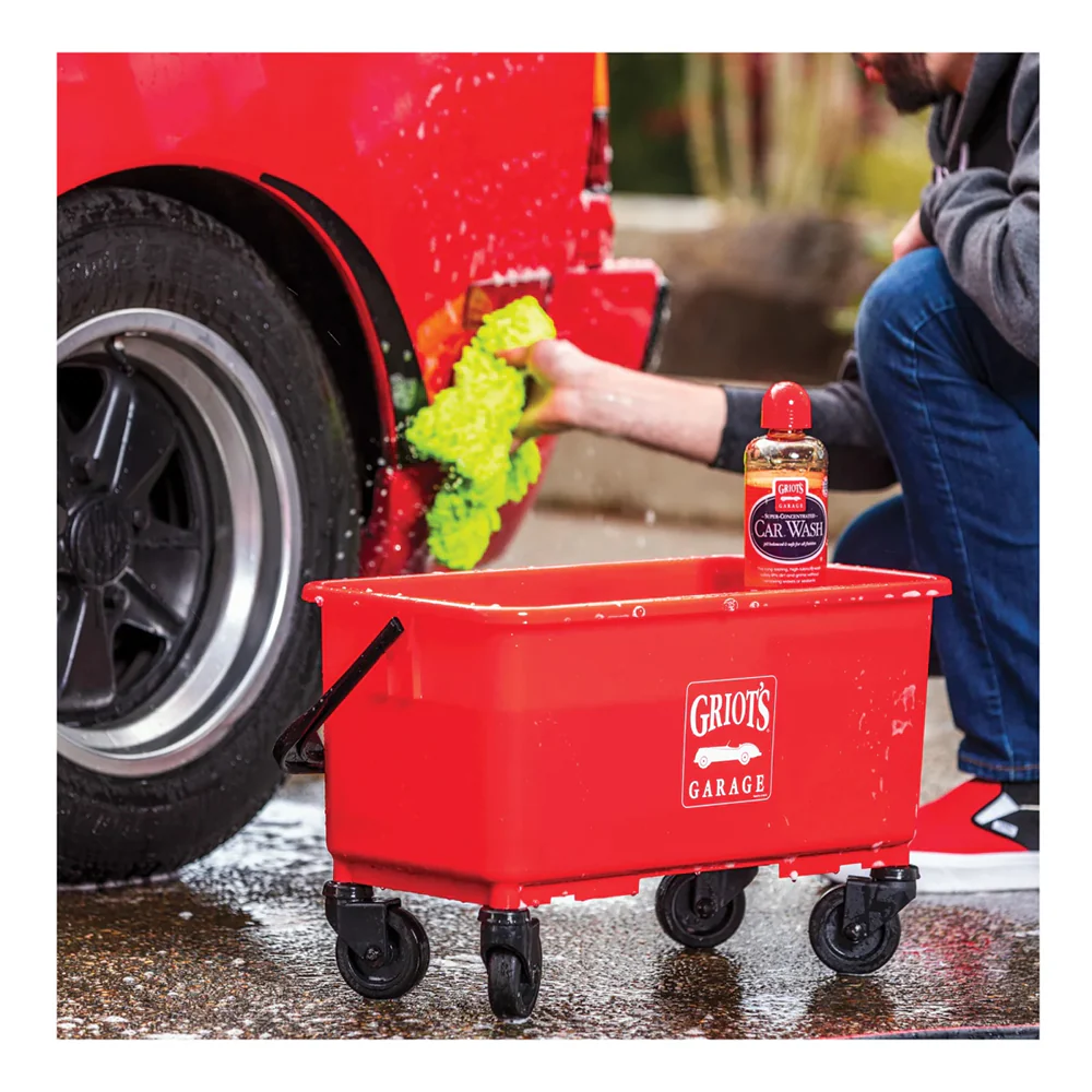 * Griot's Garage Ultimate Wash Bucket with Casters & Lid - Image 7