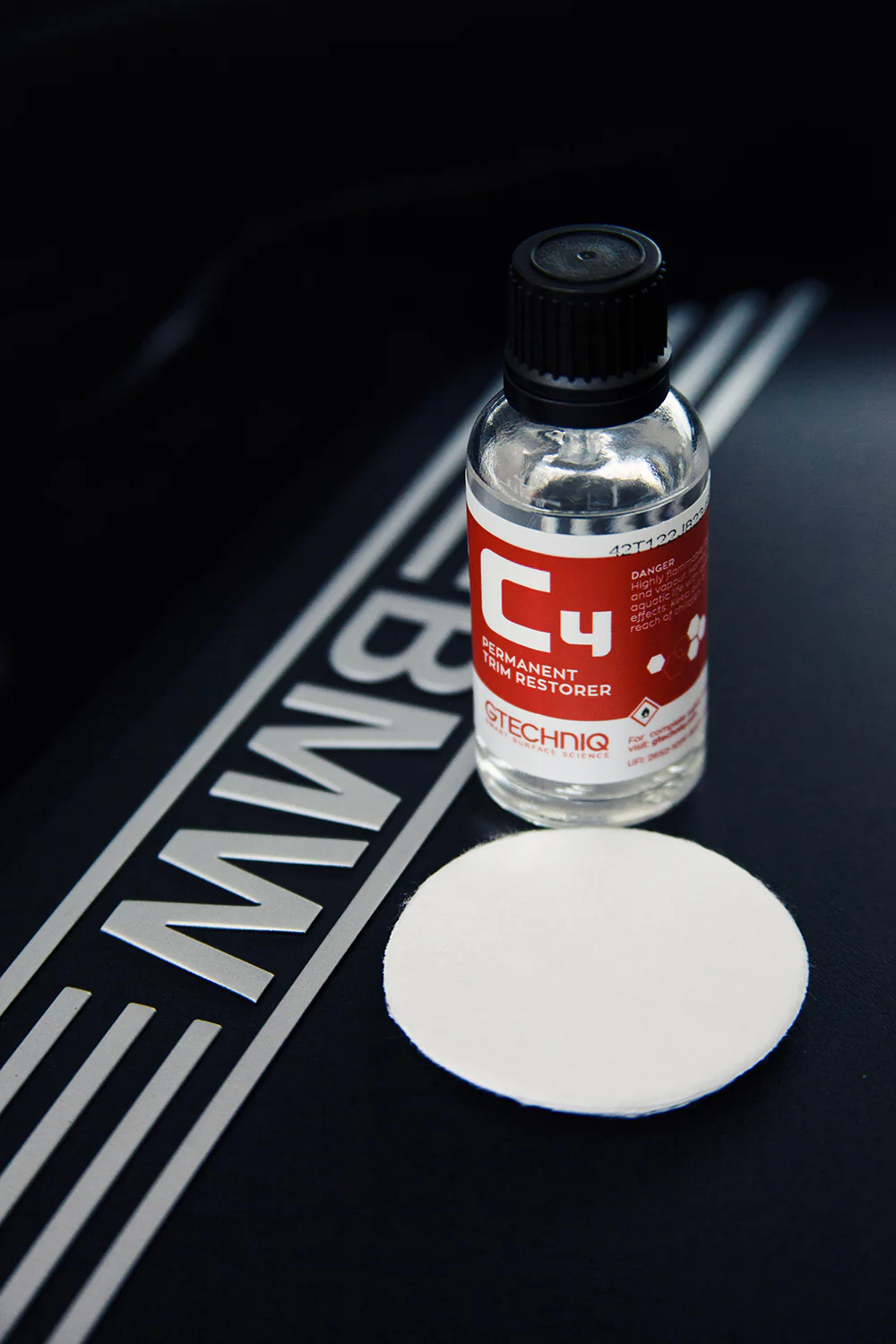 Gtechniq C4 Permanent Trim Restorer - 30 ml - Image 4