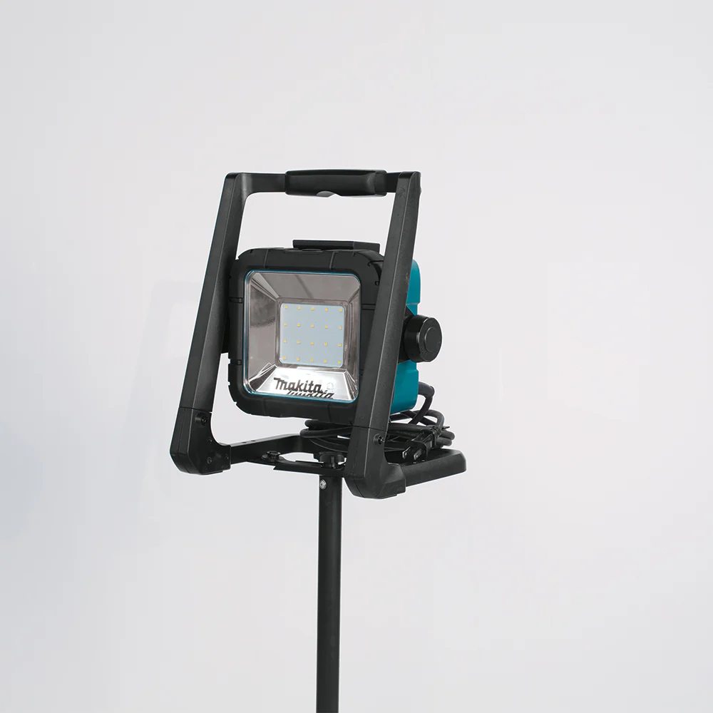 Makita 18V LXT Lithium-Ion Cordless/Corded 20 LED Work Light (Light Only) - Image 6