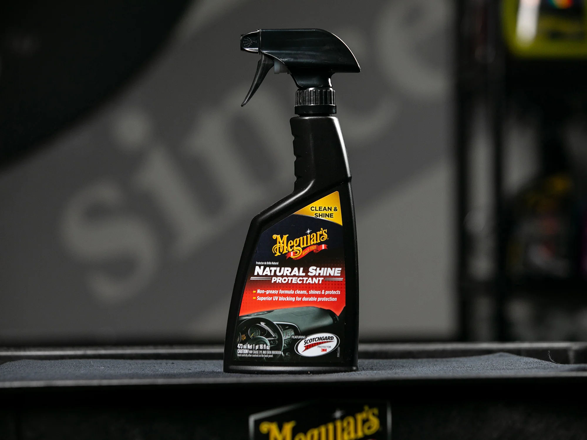 Meguiar's Natural Shine Vinyl & Rubber Protectant Spray, G4116 -16 oz. - Image 7