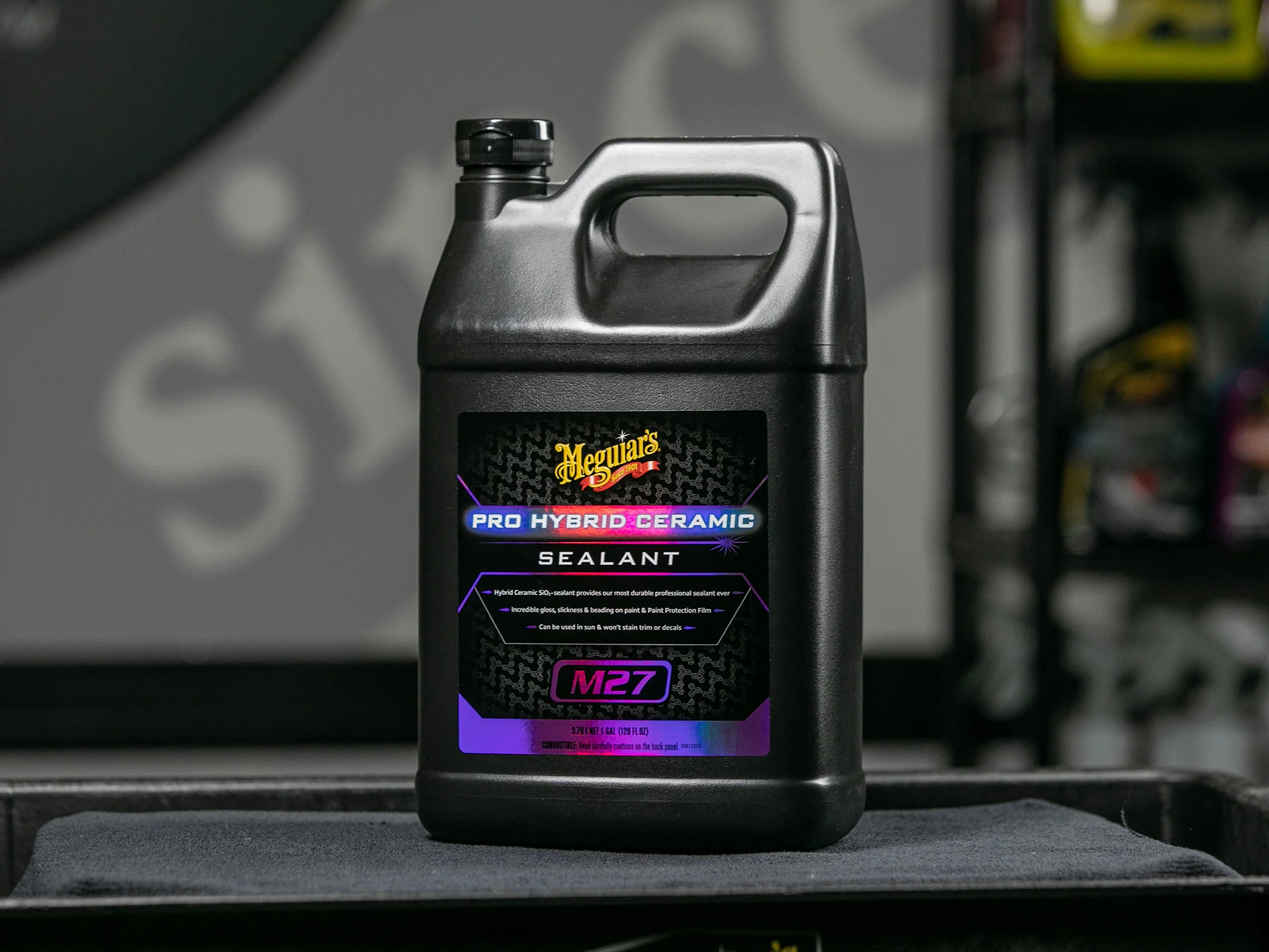 Meguiar's PRO Hybrid Ceramic Sealant, M2701 - 1 gal. - Image 7