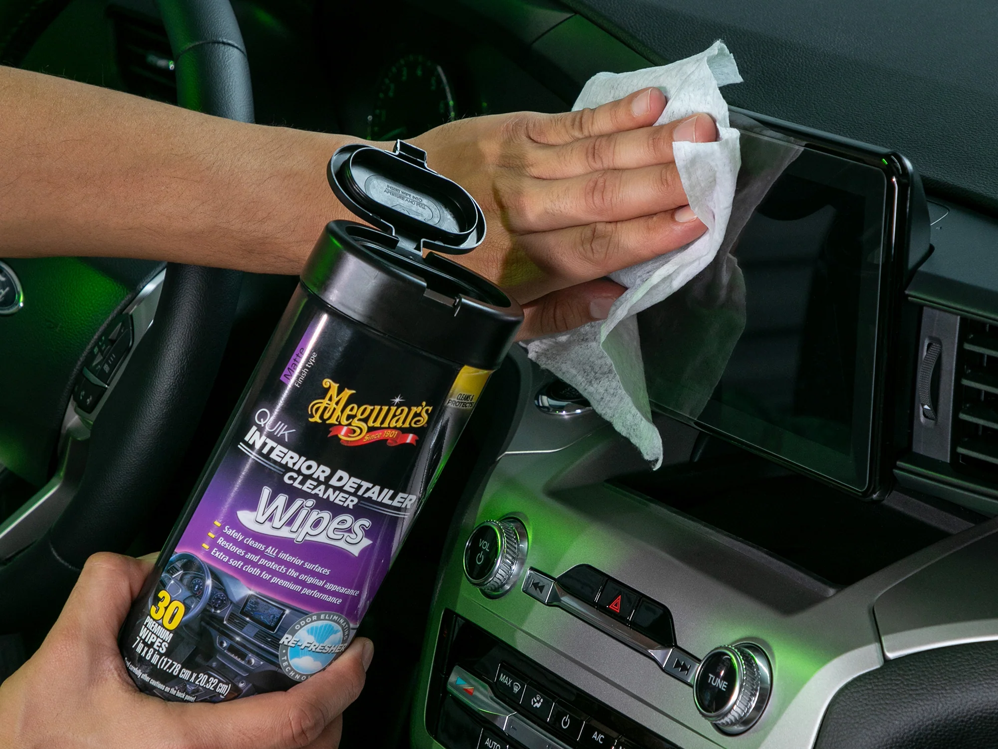 Meguiar's Quik Interior Detailer Wipes, G13600 - 30 Wipes - Image 4