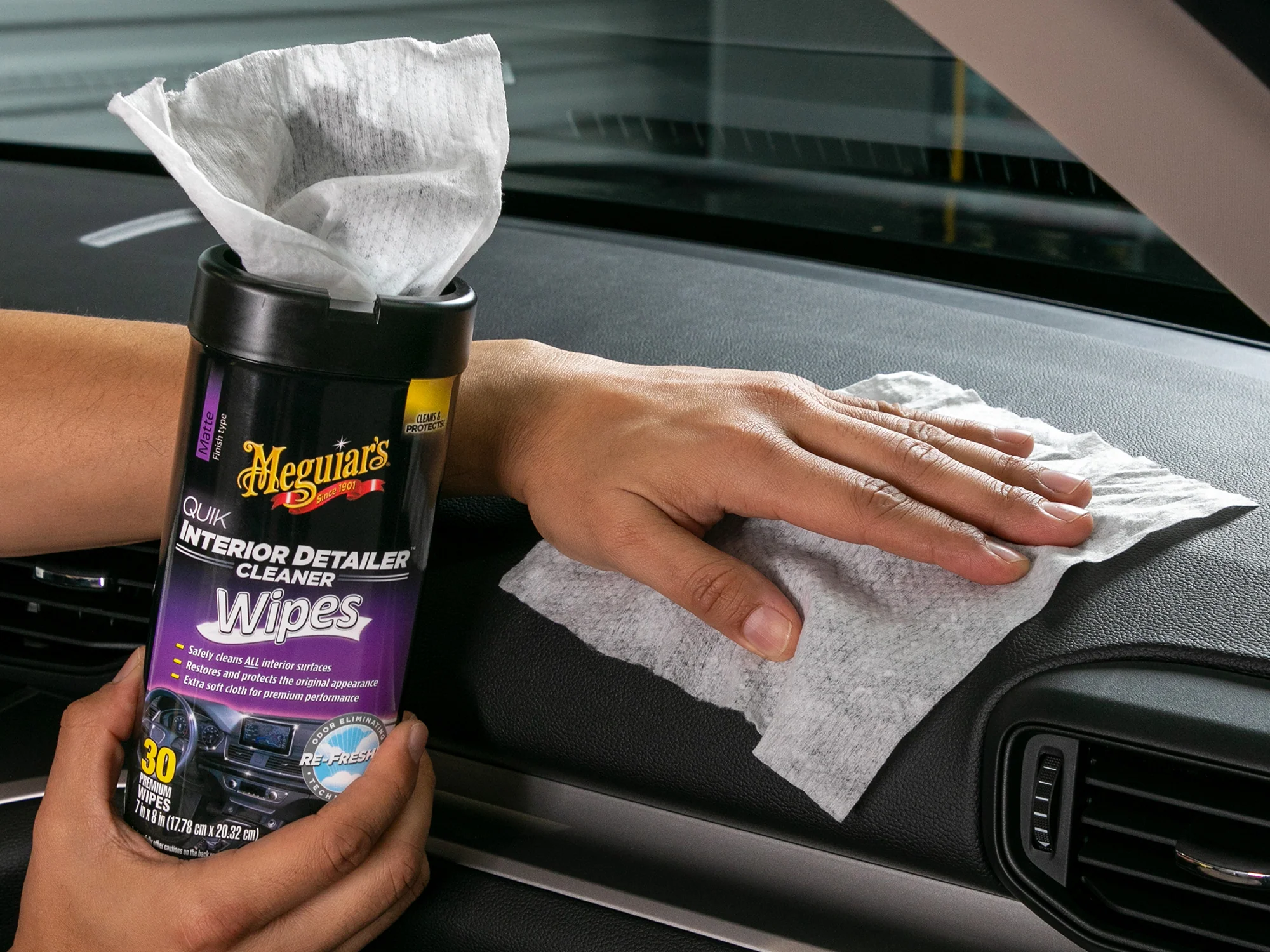 Meguiar's Quik Interior Detailer Wipes, G13600 - 30 Wipes - Image 5
